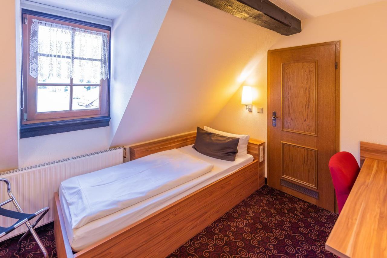 Hotel Goldener Hirsch Suhl Kültér fotó